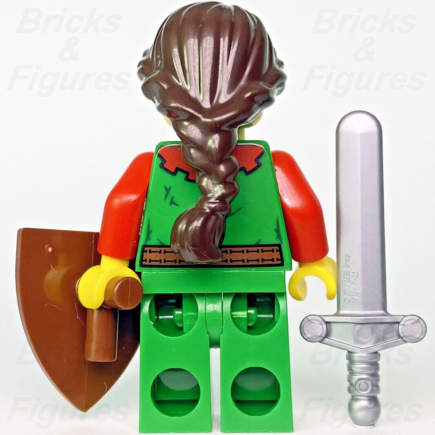 LEGO Forestwoman Castle Forestmen Minifigure with Sword & Shield 40567  cas558